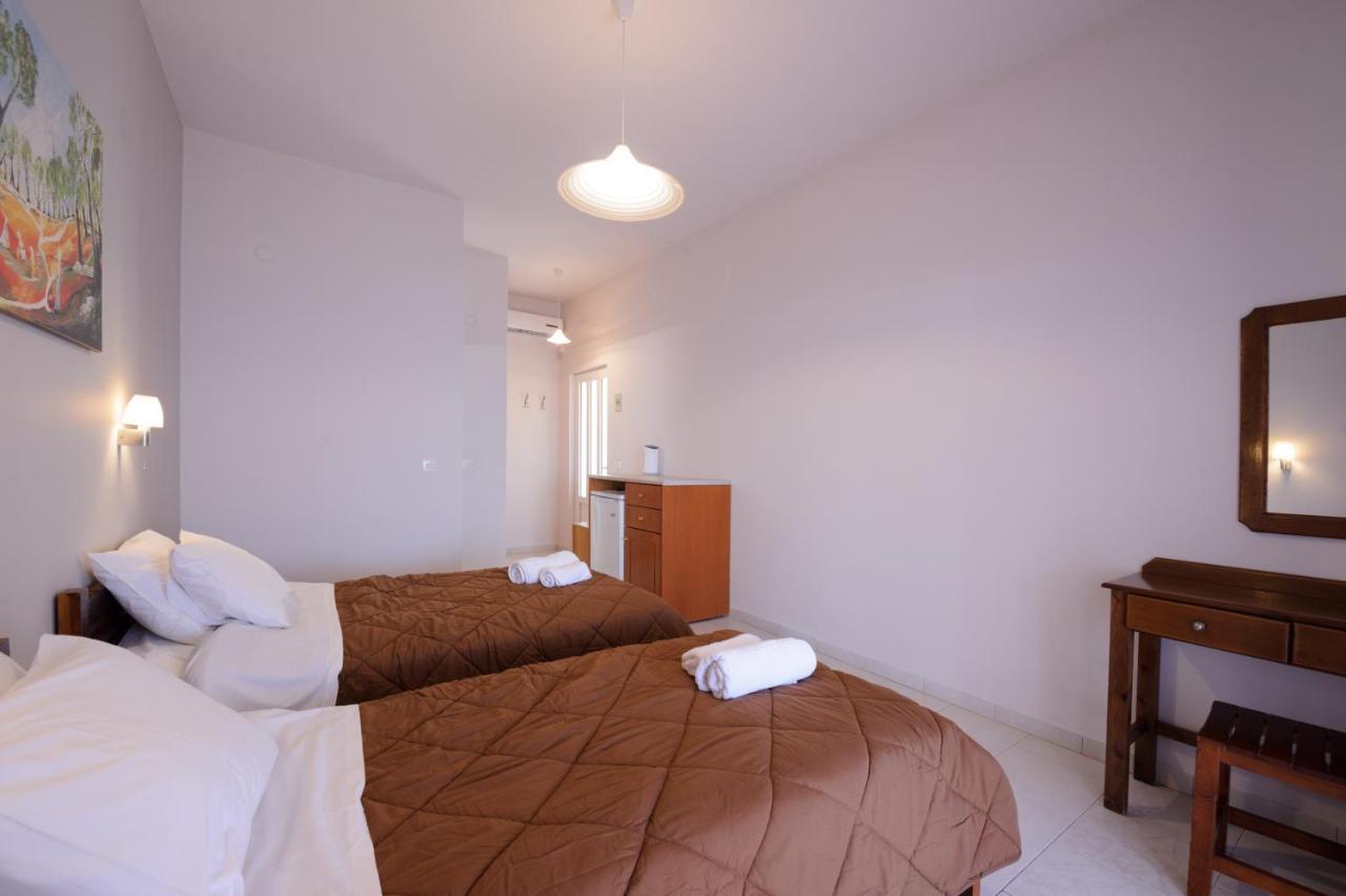 Hotel Elias & Vasili House 2*