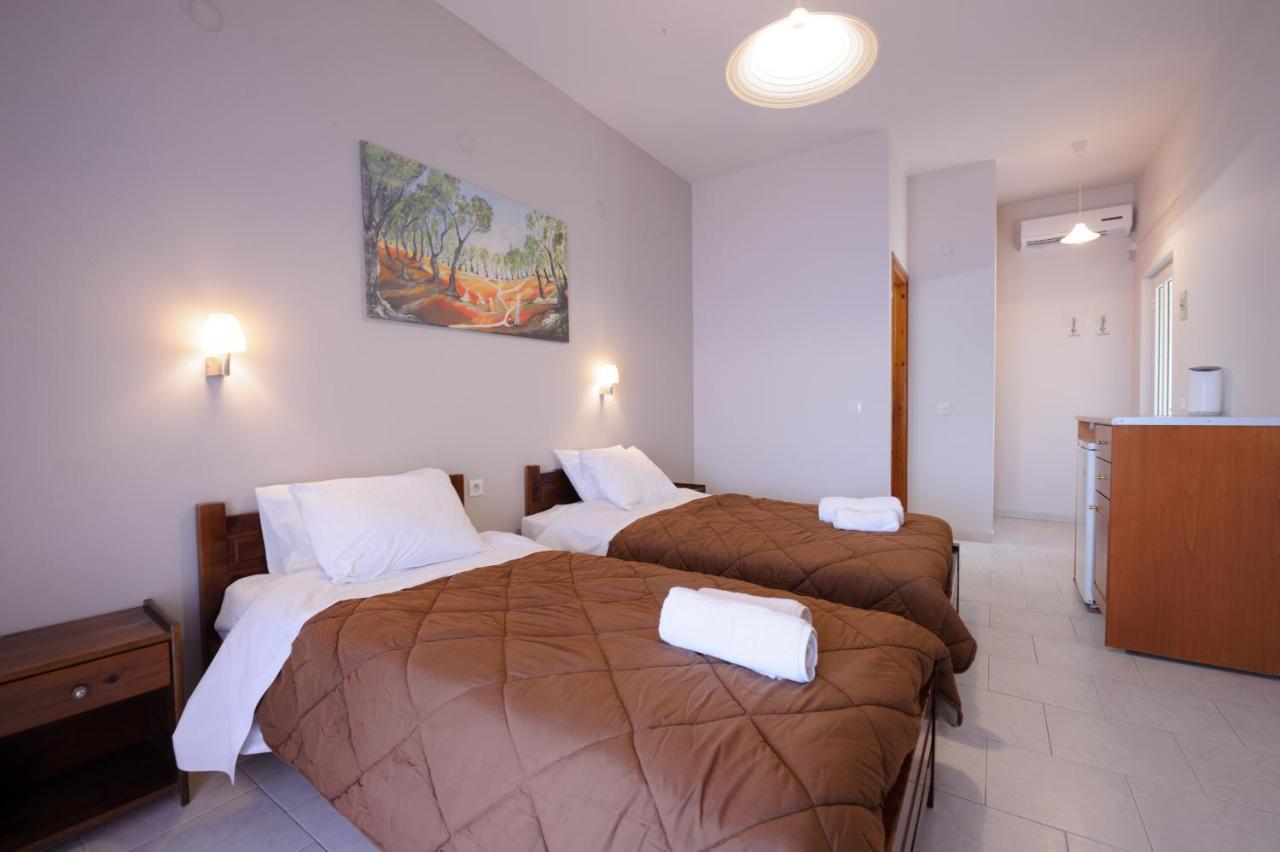 Elias & Vasili House Hotel 2*