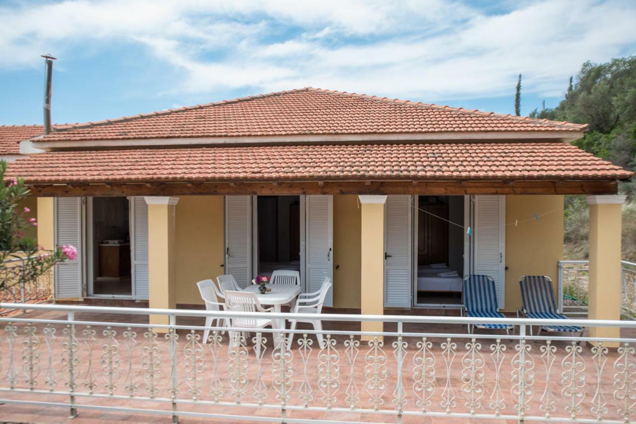 Hotel Elias & Vasili House 2*